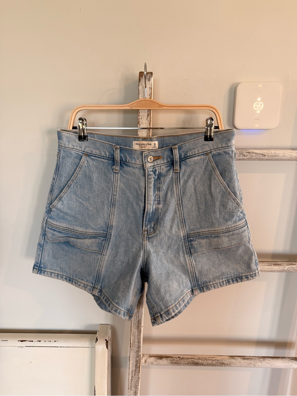 Abercrombie & Fitch The Dad Short High Rise Cargo Denim Shorts Womens 12/31 EUC